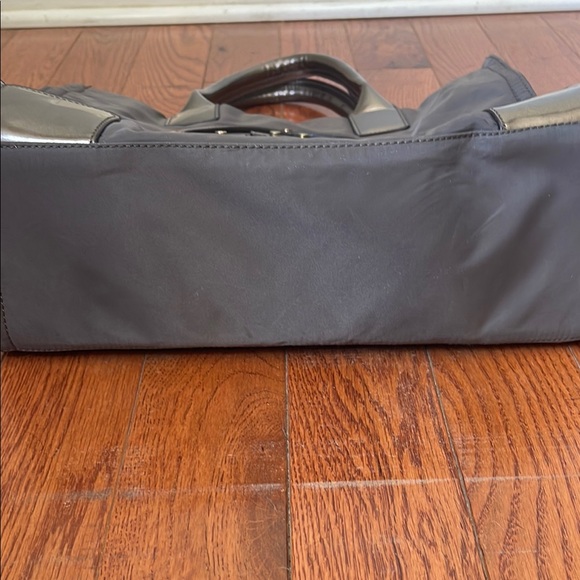 Tory Burch Ella Tote Bag with Metallic Accents - Picture 3 of 14